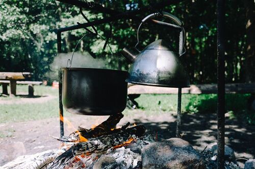Cooking on fire / Photo by Igor Trepeshchenok, http://barnimages.com/, Igor Trepeshchenok