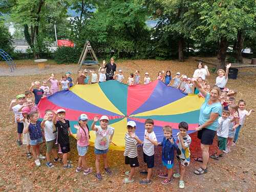 Ballontuch_Abschluss / Pfarrkindergarten Hl. Kreuz